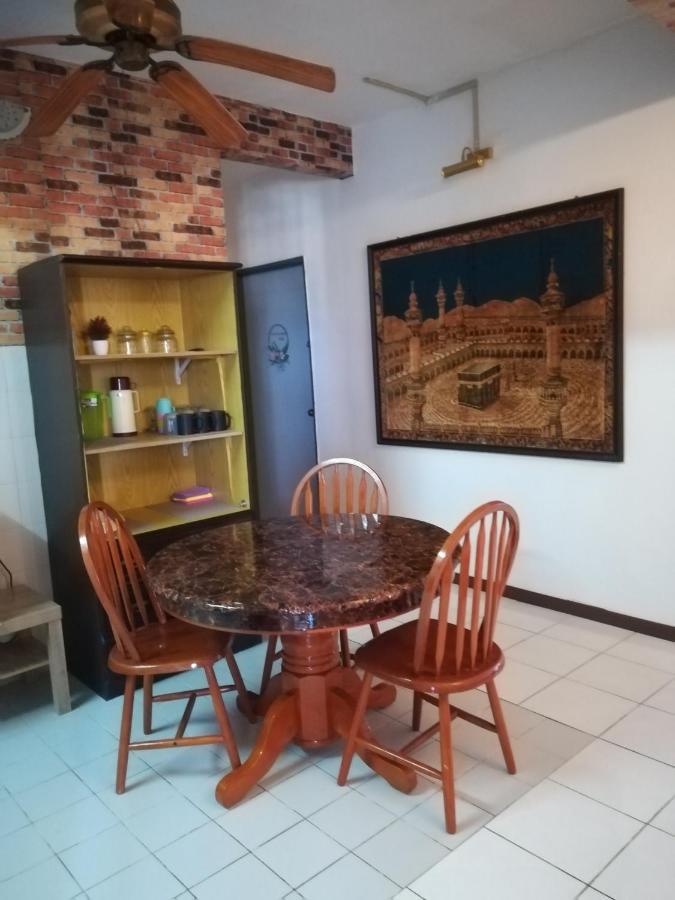 Hagia Medina Muslims Guesthouse Port Dickson Exterior foto